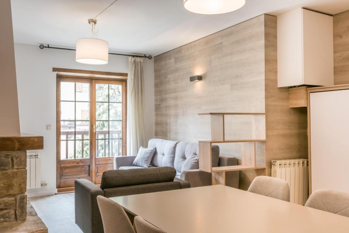 Aparthotel Vielha XV Zewnętrze zdjęcie